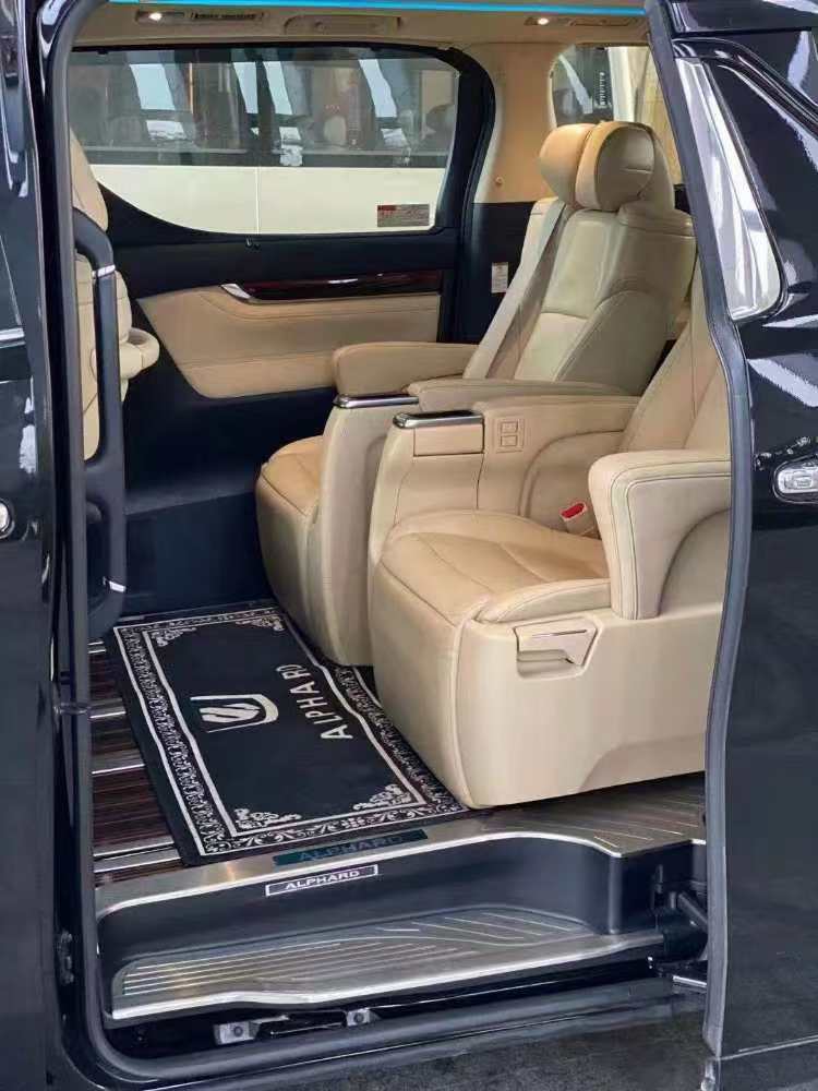 Toyota Alphard Rental with Driver in Guangzhou