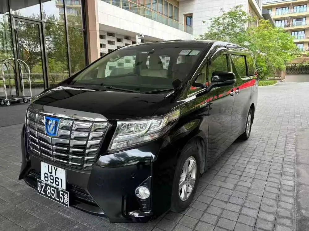 Toyota Alphard Rental with Driver in Guangzhou